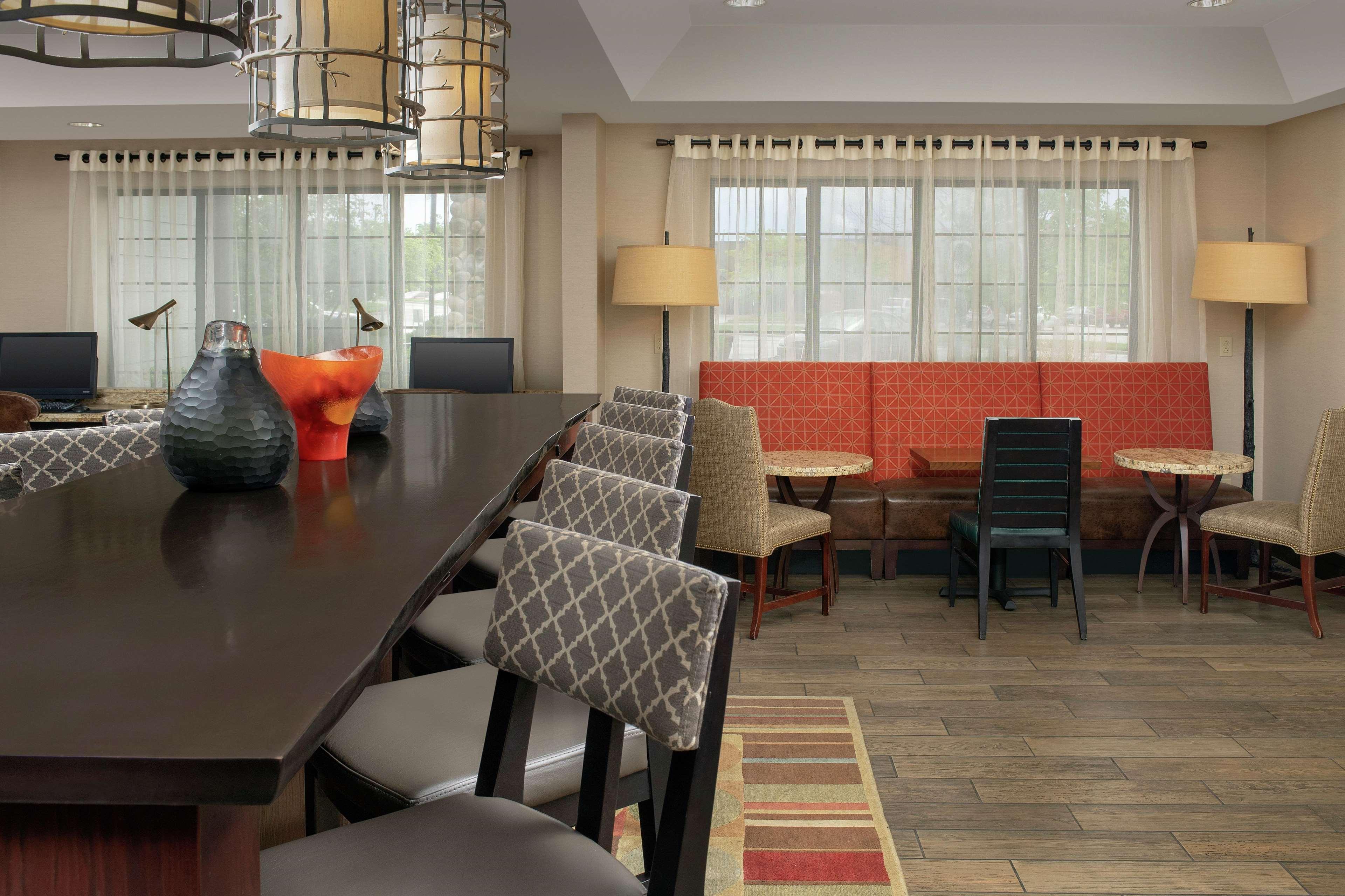 Hampton Inn Kansas City The Legends Interior foto