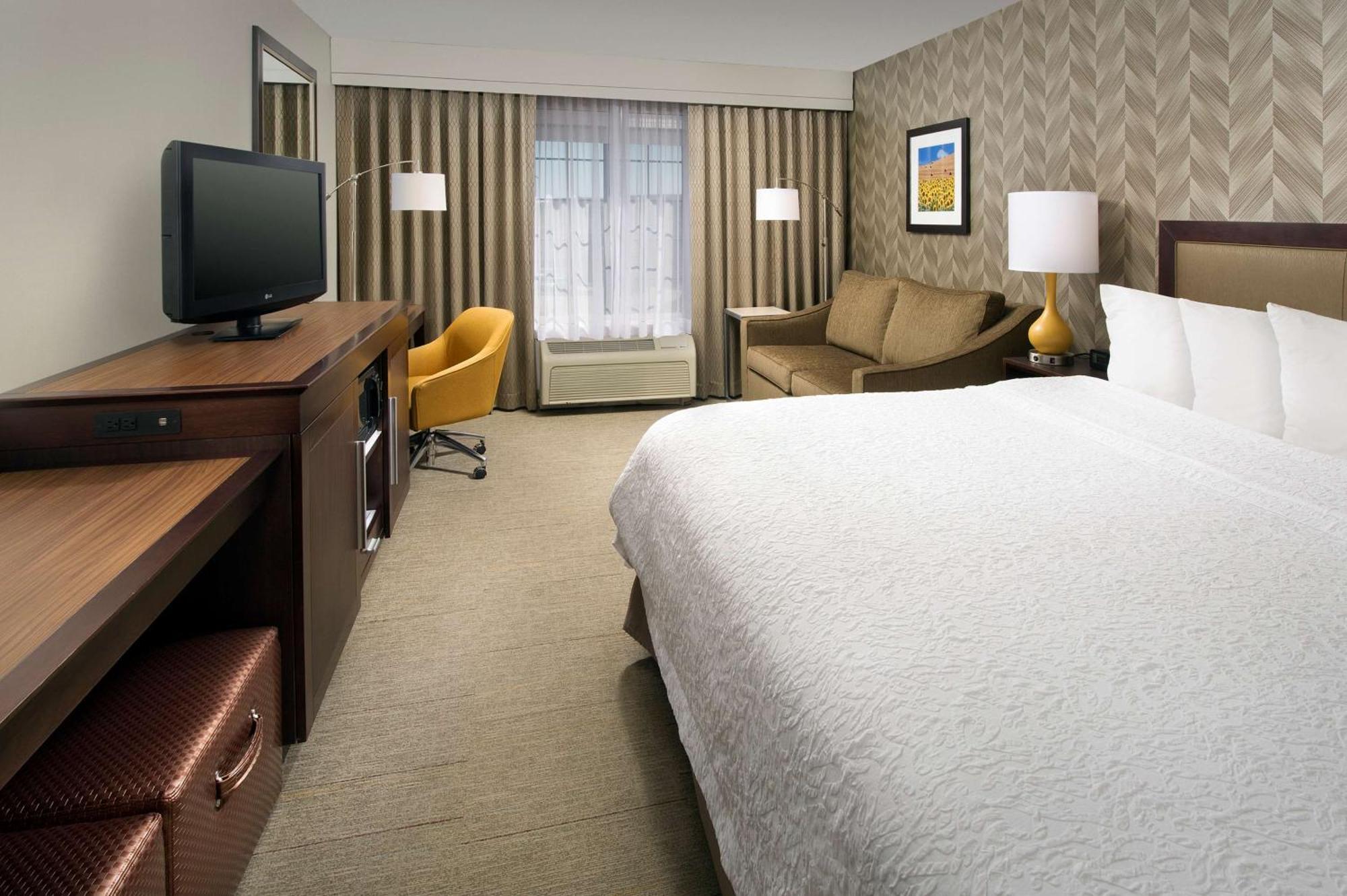 Hampton Inn Kansas City The Legends Exterior foto